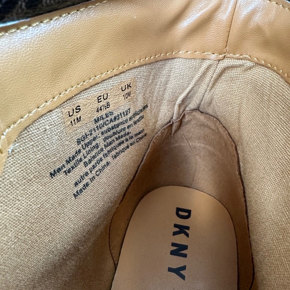 DKNY Men's Ankle Tan Boots Lace Up Style With Logo - Picture 14 of 16